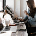 jaki zasilacz do laptopa