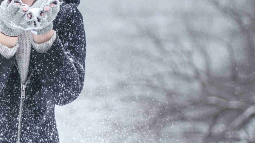 używanie laptopa zimą