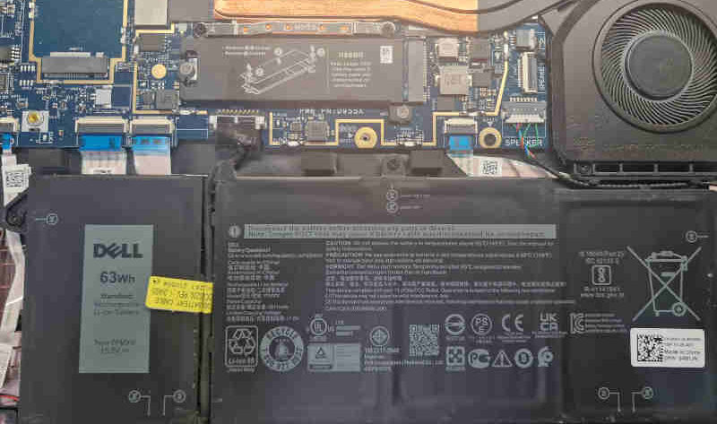 mity o bateriach w laptopach